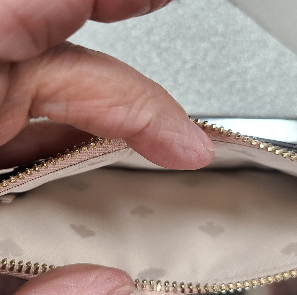 Kate Spade York in Silver Box NWT - Picture 3 of 7